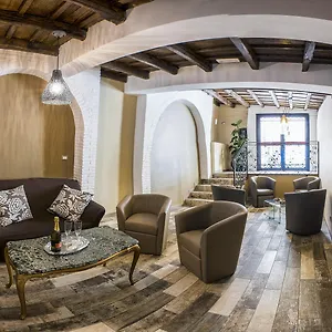 Anfiteatro Flavio Otel